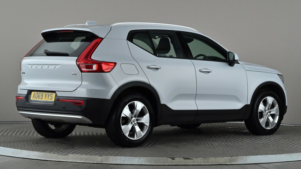 Volvo XC40 2.0 T4 Momentum Geartronic AO69YYS Silver #6