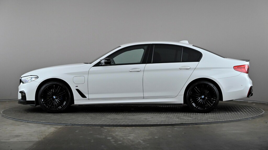 BMW 5 Series 530E M Sport White #3