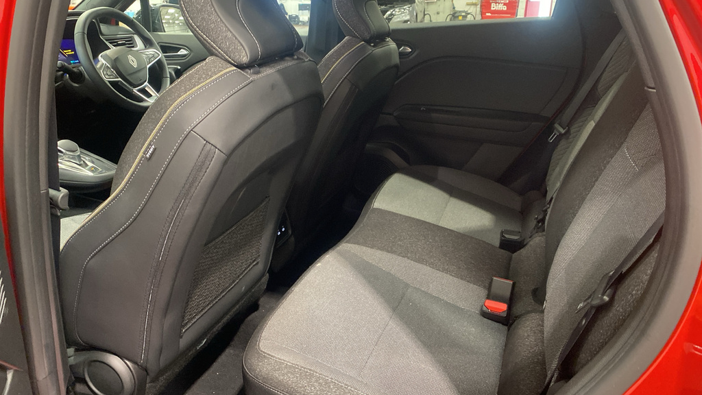 Renault Symbioz 1.6 E-tech Fhev 145 Techno HN25KCO Red #5