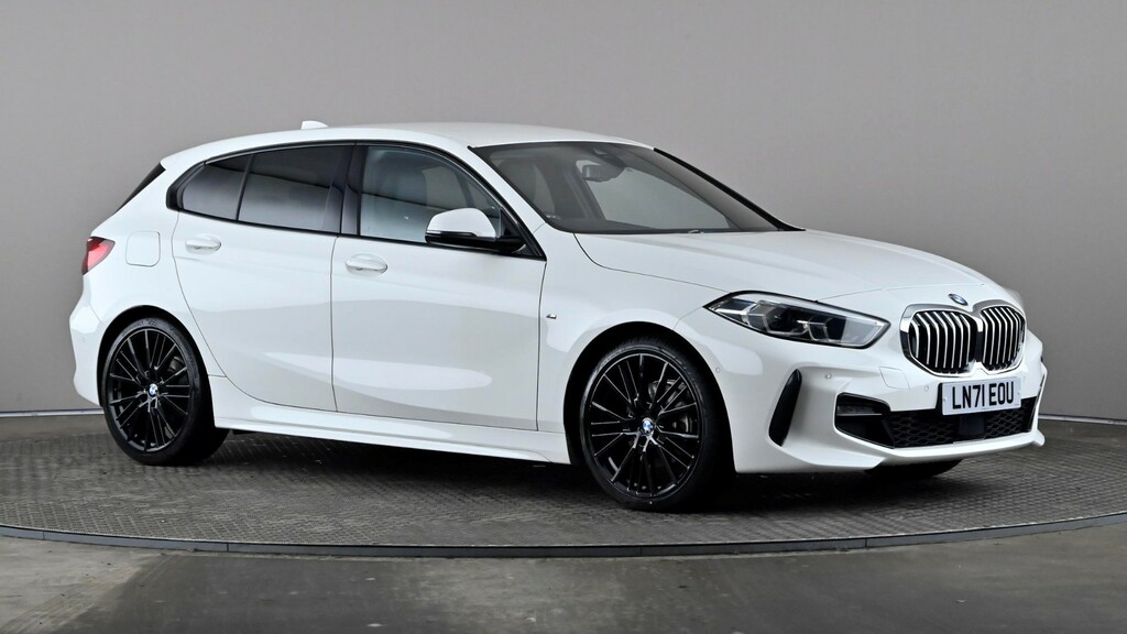 BMW 1 Series 118I 136 M Sport Step LN71EOU White