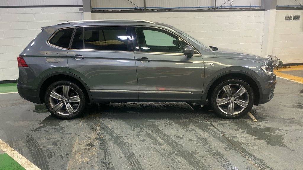 Volkswagen Tiguan Allspace 1.5 Tsi Evo Match Dsg 7 Seats Grey #2