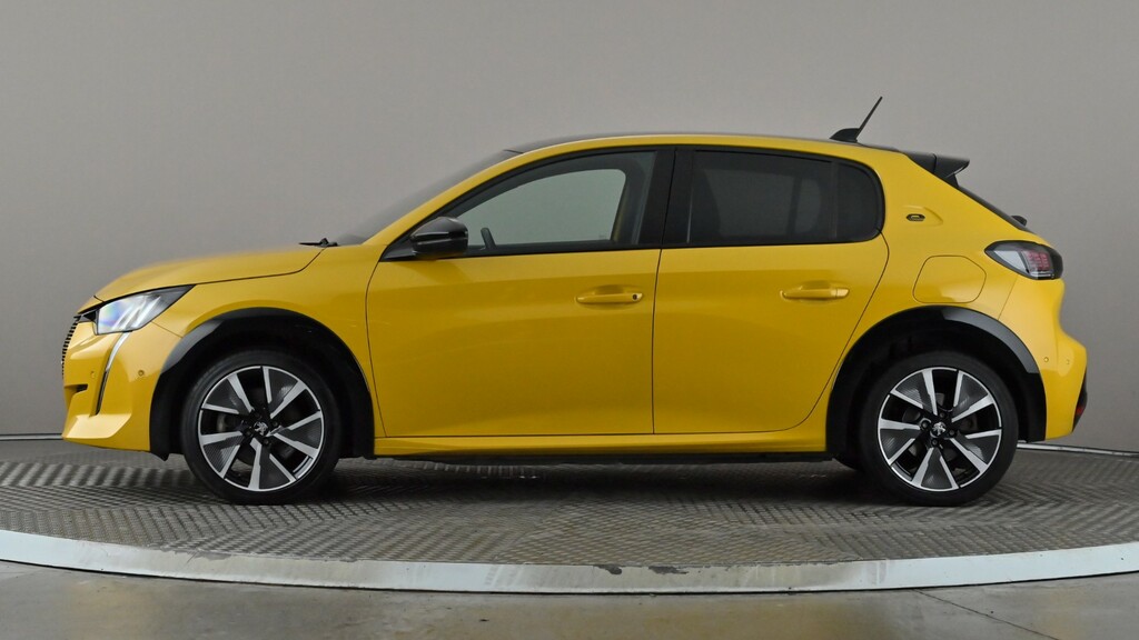Peugeot e-208 100Kw Gt 50Kwh Yellow #3
