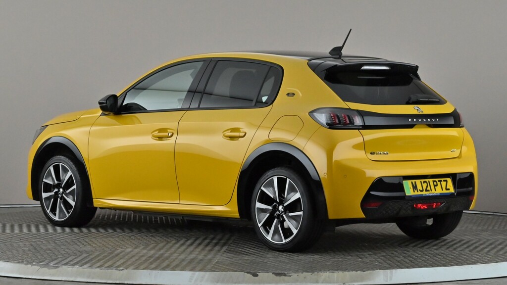 Peugeot e-208 100Kw Gt 50Kwh Yellow #4