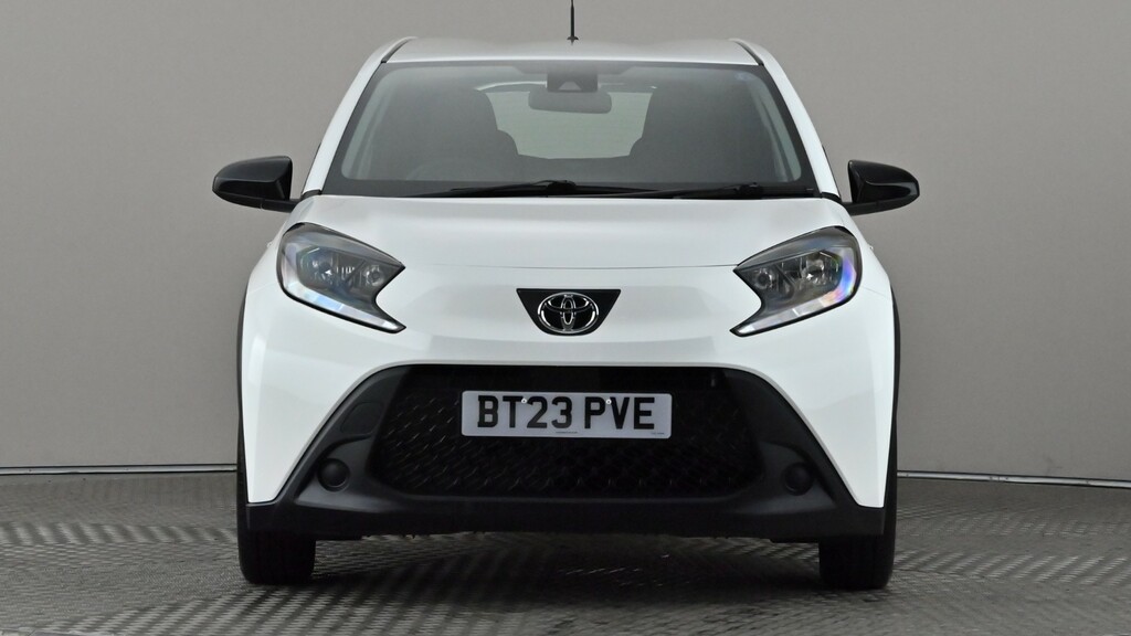 Toyota Aygo X 1.0 Vvt-i Pure BT23PVE White #2