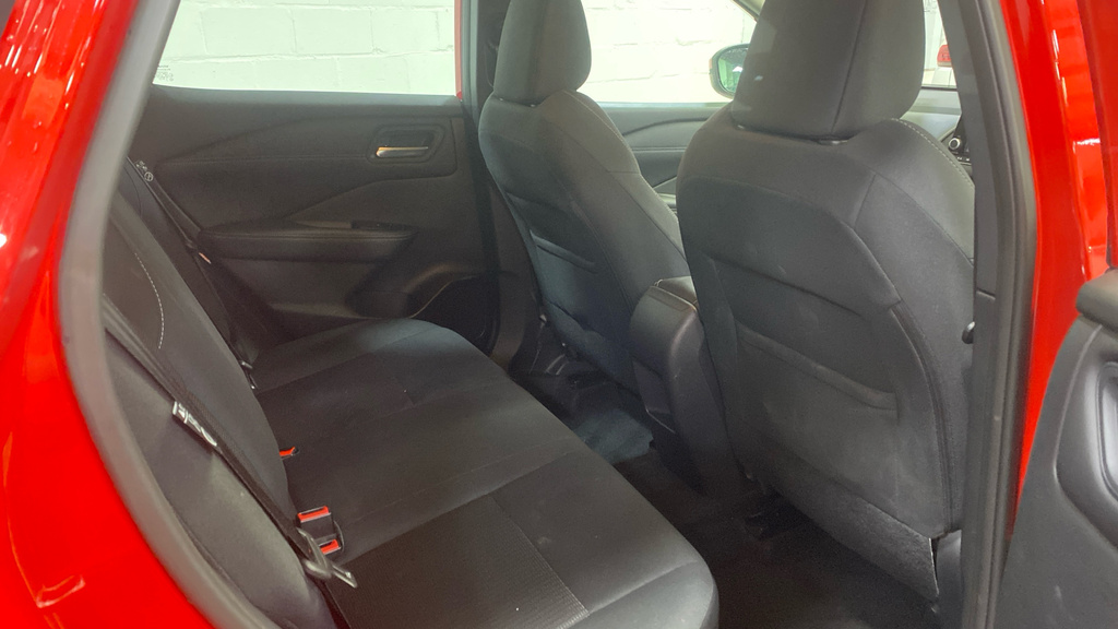 Nissan Qashqai 1.3 Dig-t Mh Acenta Premium DS23CPE Red #5