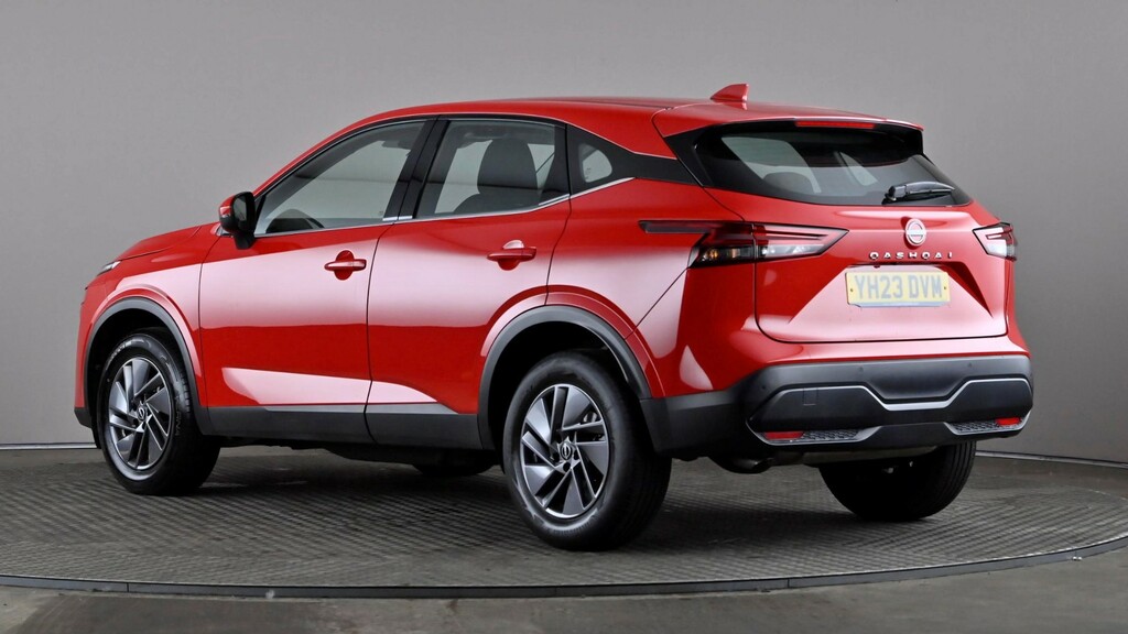 Nissan Qashqai 1.3 Dig-t Mh 158 Acenta Premium Xtronic YH23DVM Red #4