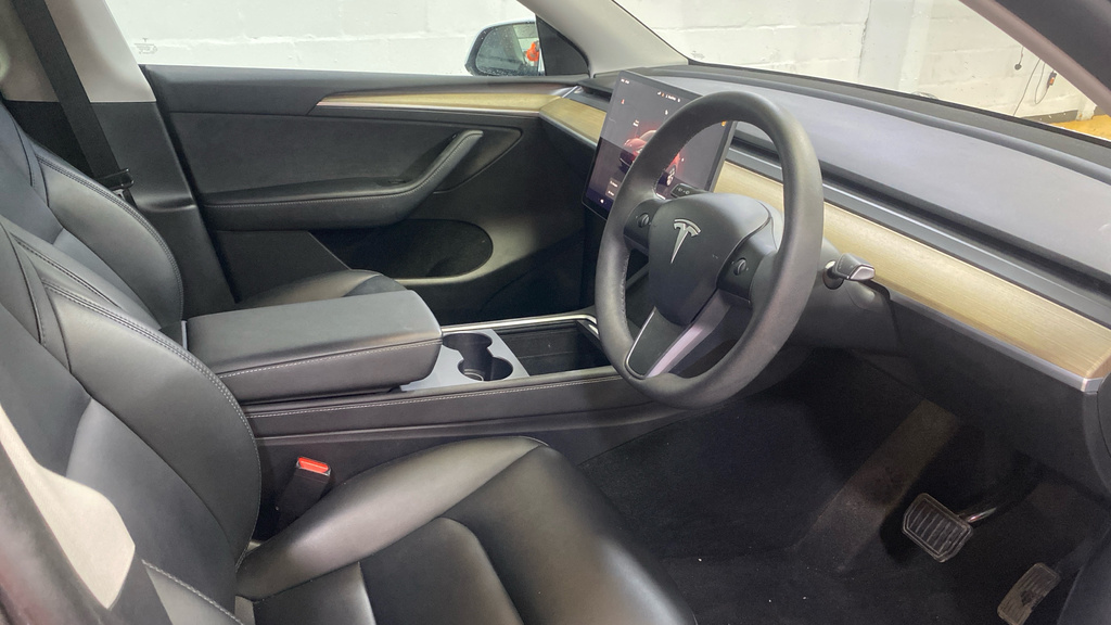 Tesla Model Y Rwd Auto MA23LUR White #4