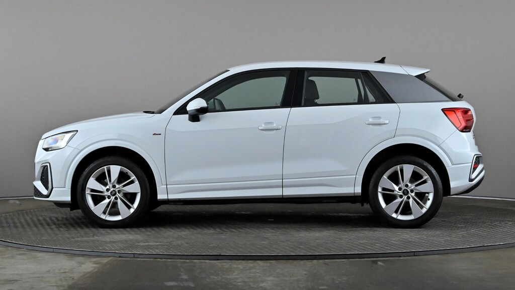 Audi Q2 35 Tfsi S Line S Tronic CV23UFM White #3