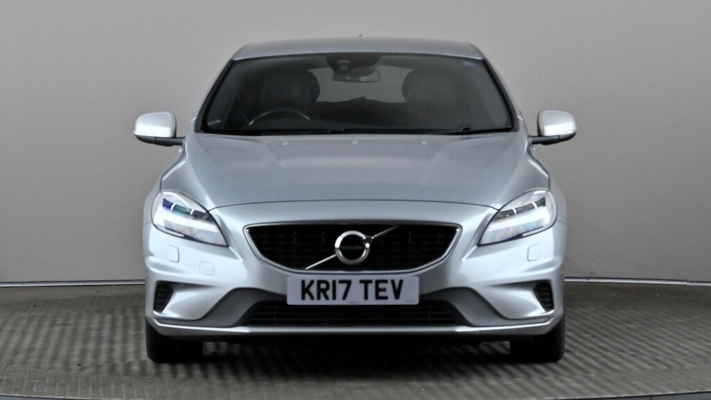 Volvo V40 D2 120 R Design Nav Plus KR17TEV Silver #2