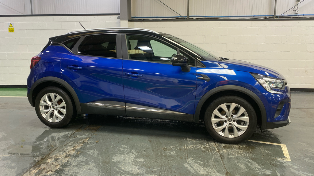 Renault Captur 1.3 Tce 130 Iconic Black #3