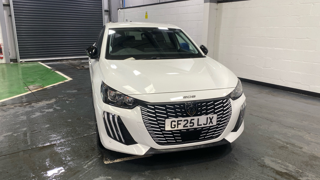 Peugeot 208 1.2 Puretech 100 Allure GF25LJX White #3