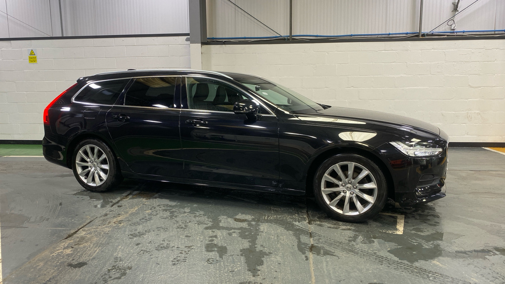 Volvo V90 2.0 T4 Momentum Plus Geartronic Black #3