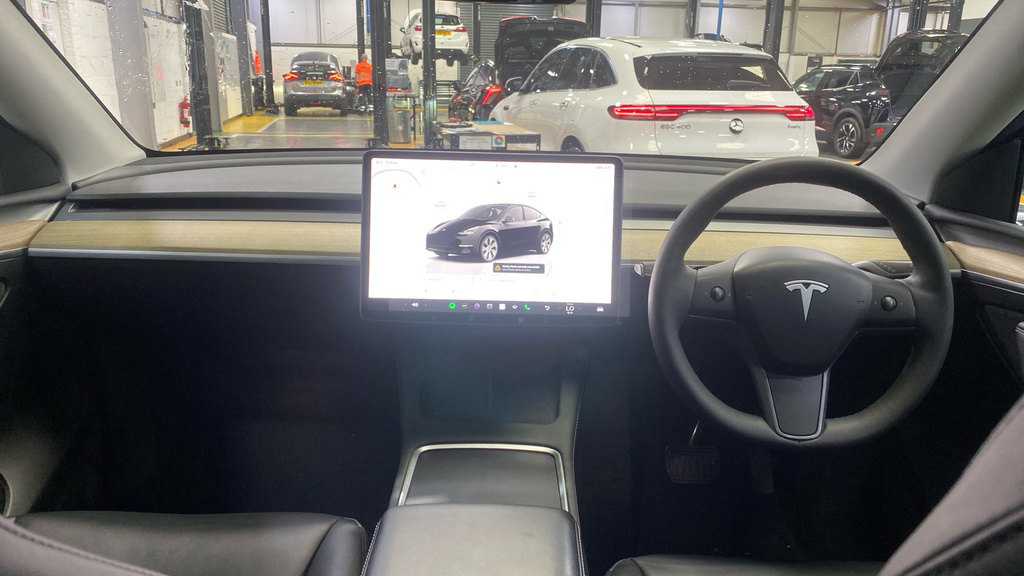 Tesla Model Y Long Range Awd LB23VUD Black #6