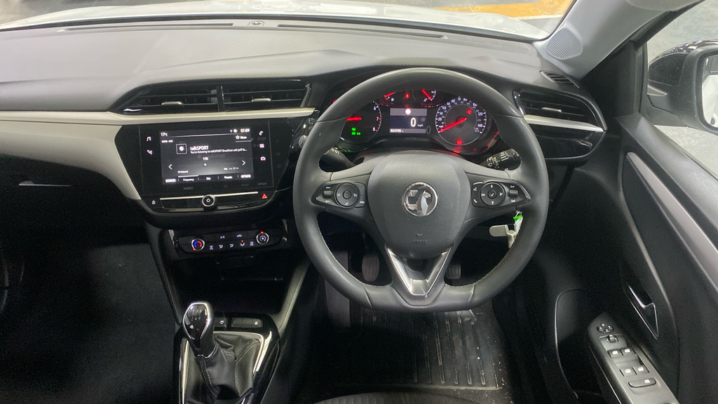 Vauxhall Corsa 1.2 Design LM23VFX White #5