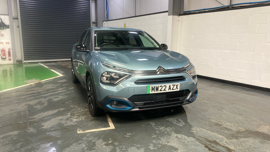 Citroen e-C4 100Kw Shine Plus 50Kwh Blue #2