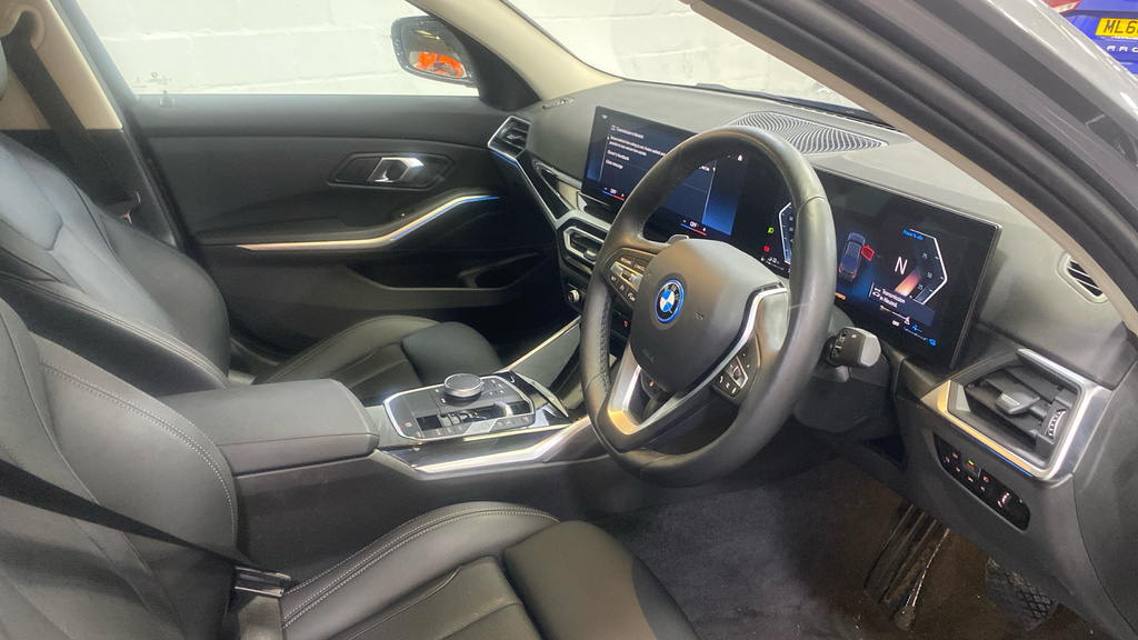 BMW 3 Series 330E Sport Step LO73ODU Grey #4