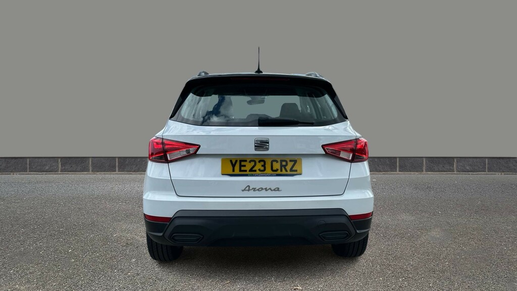 Seat Arona 1.0 Tsi Se YE23CRZ White #5