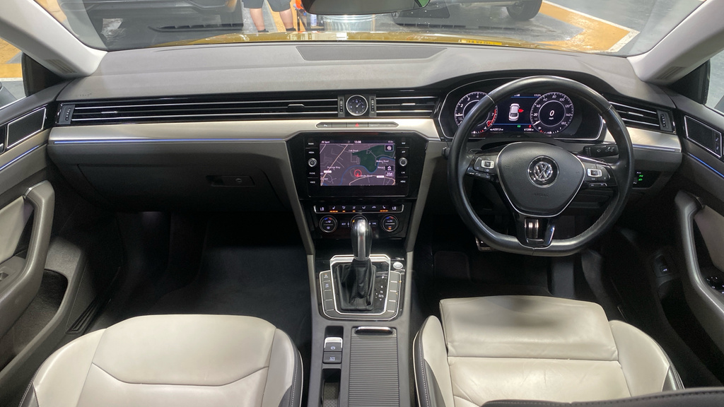 Volkswagen Arteon 1.5 Tsi Elegance Dsg Yellow #4