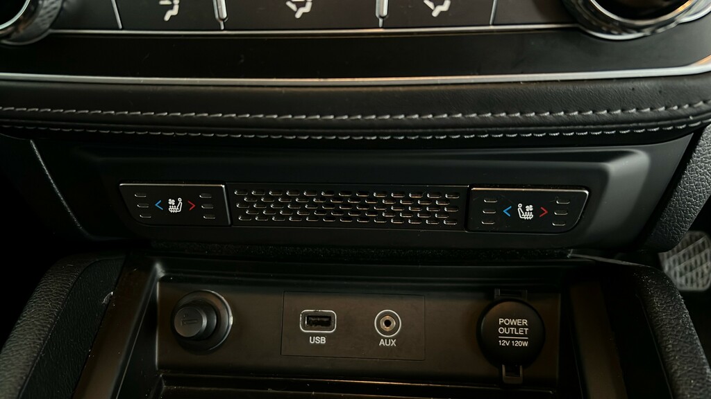 SsangYong Musso White #26