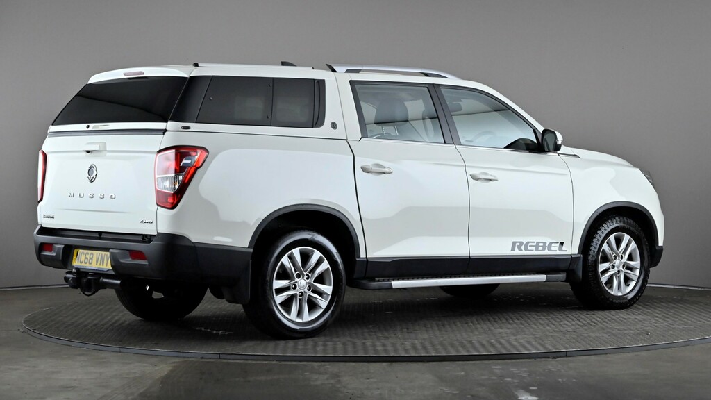 SsangYong Musso Double Cab Pick Up Rebel Awd White #6