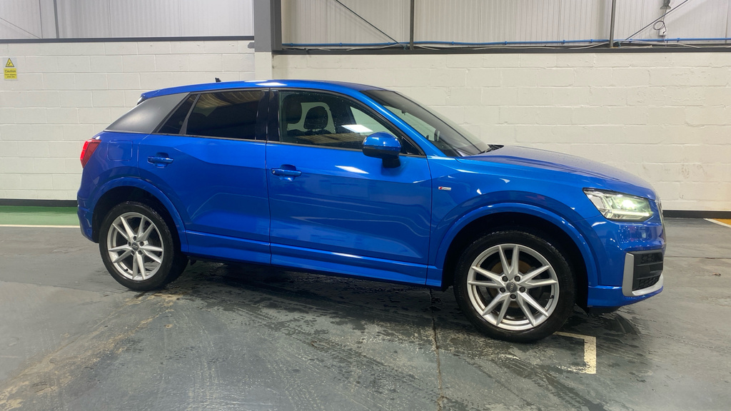 Audi Q2 35 Tfsi S Line S Tronic KR69VDT Blue #3
