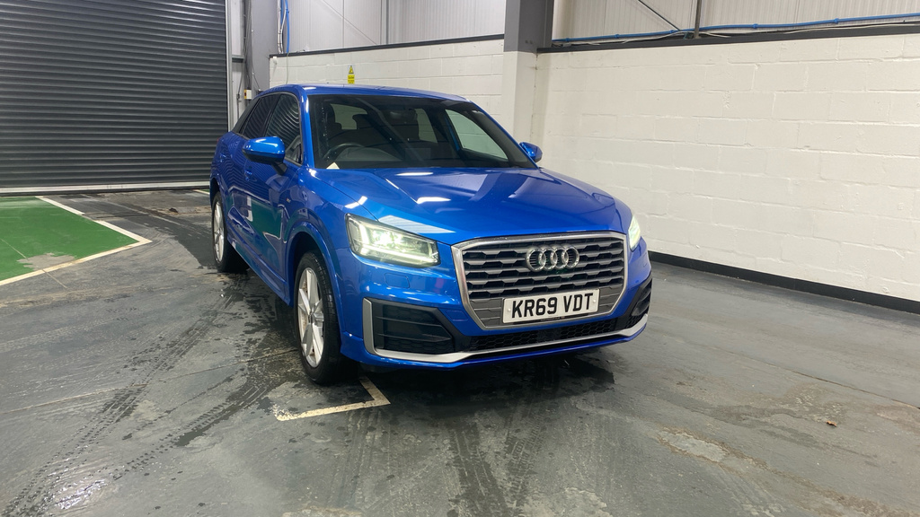 Audi Q2 35 Tfsi S Line S Tronic KR69VDT Blue #2