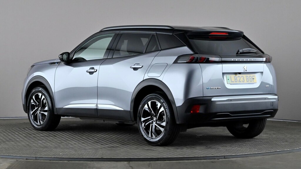 Peugeot e-2008 100Kw Gt 50Kwh Grey #4