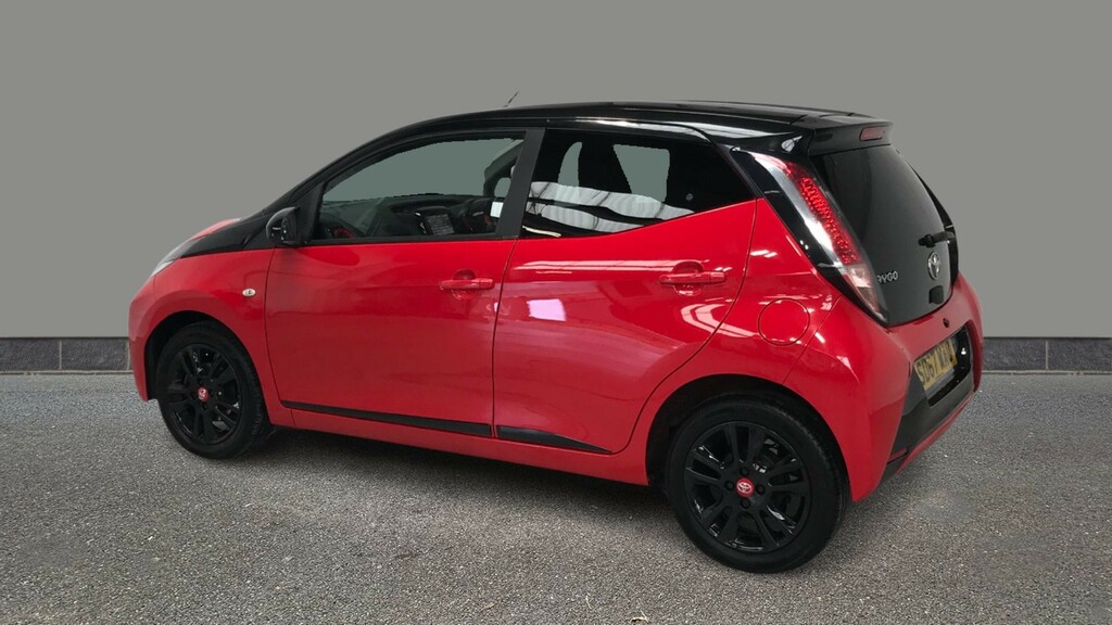 Toyota Aygo 1.0 Vvt-i X-cite 4 Red #4