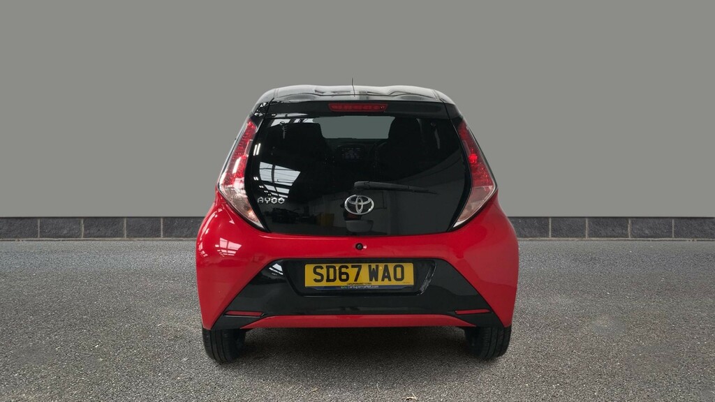 Toyota Aygo 1.0 Vvt-i X-cite 4 Red #5