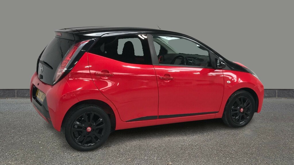 Toyota Aygo 1.0 Vvt-i X-cite 4 Red #6