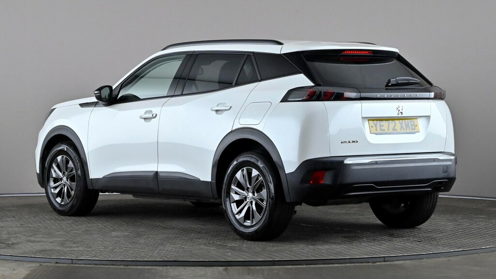 Peugeot 2008 1.2 Puretech Active Premium White #4