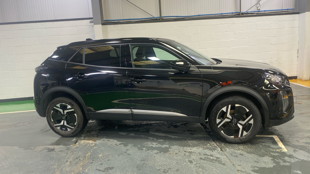 Peugeot 2008 1.2 Puretech 130 Allure Black #2