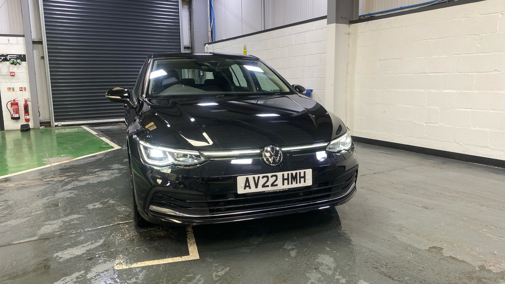 Volkswagen Golf 1.5 Tsi 150 Style AV22HMH Black #2