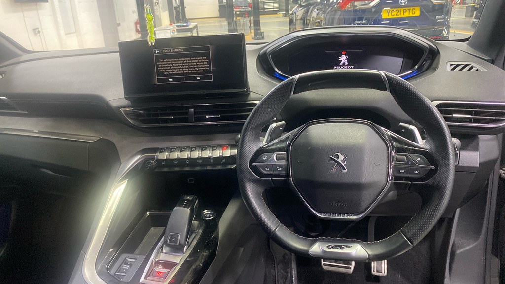 Peugeot 3008 1.2 Puretech Gt Premium Eat8 Black #6