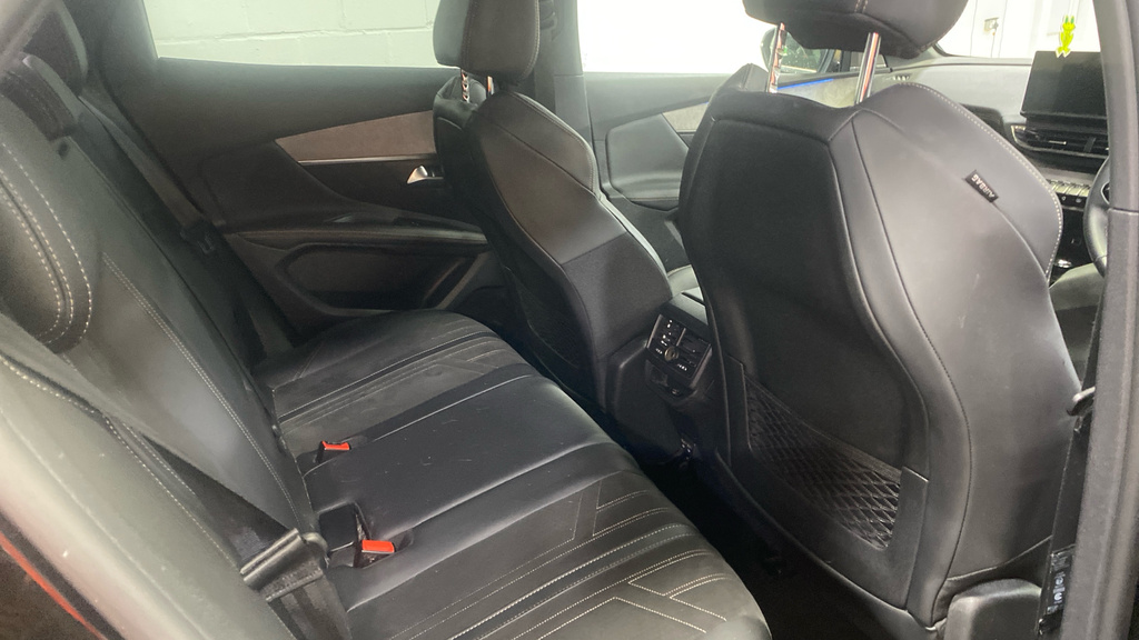 Peugeot 3008 1.2 Puretech Gt Premium Eat8 Black #5