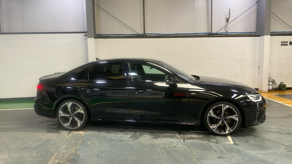 Audi A4 35 Tfsi Black Edition S Tronic Black #3
