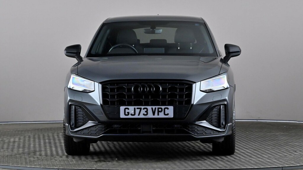 Audi Q2 35 Tfsi Black Edition S Tronic Grey #2
