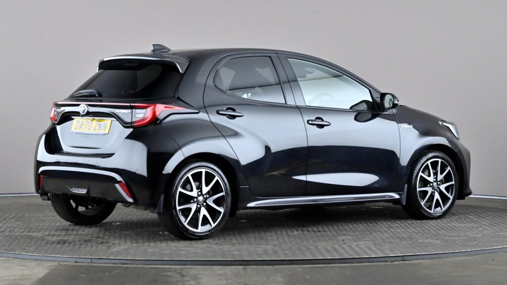 Toyota Yaris 1.5 Hybrid Dynamic Cvt Black #6