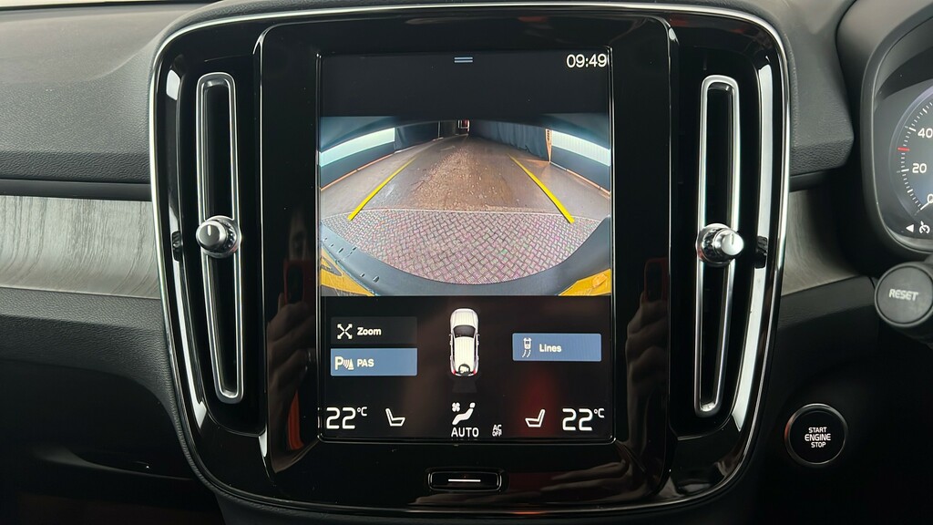 Volvo XC40 R-design, T3 Grey #24