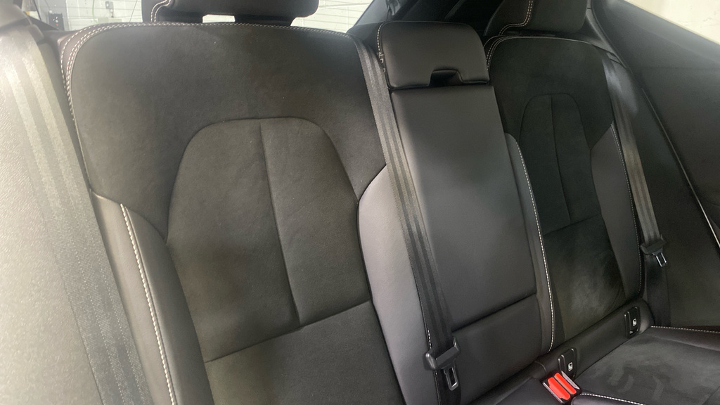 Volvo XC40 1.5 T3 163 R Design White #6