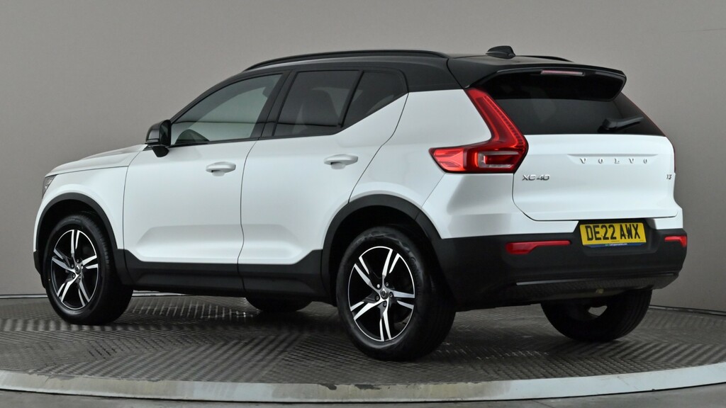 Volvo XC40 1.5 T3 163 R Design DE22AWX White #4
