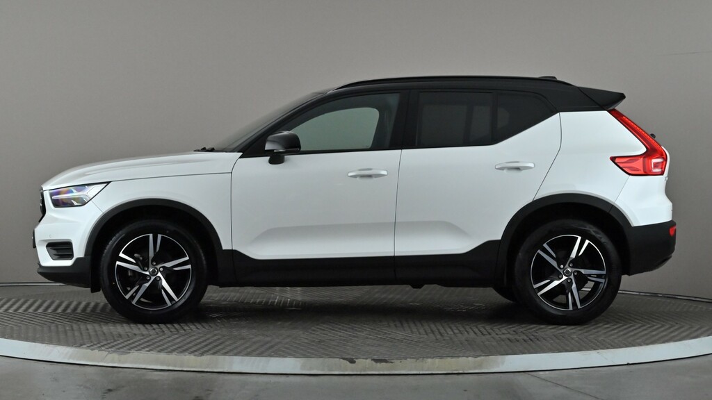 Volvo XC40 1.5 T3 163 R Design DE22AWX White #3