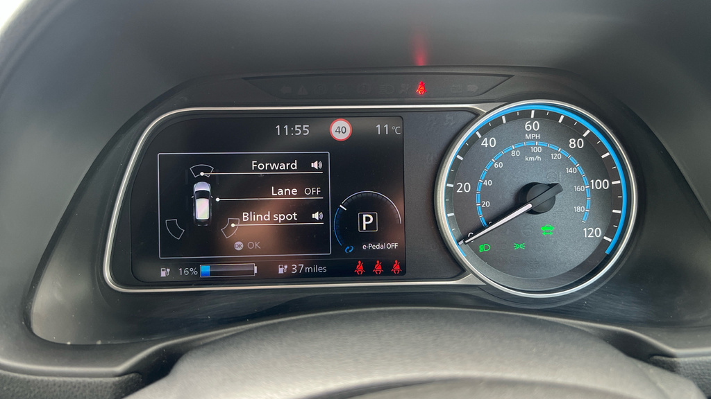 Nissan Leaf 0.0 Acenta 40Kwh 148 Bhp White #17