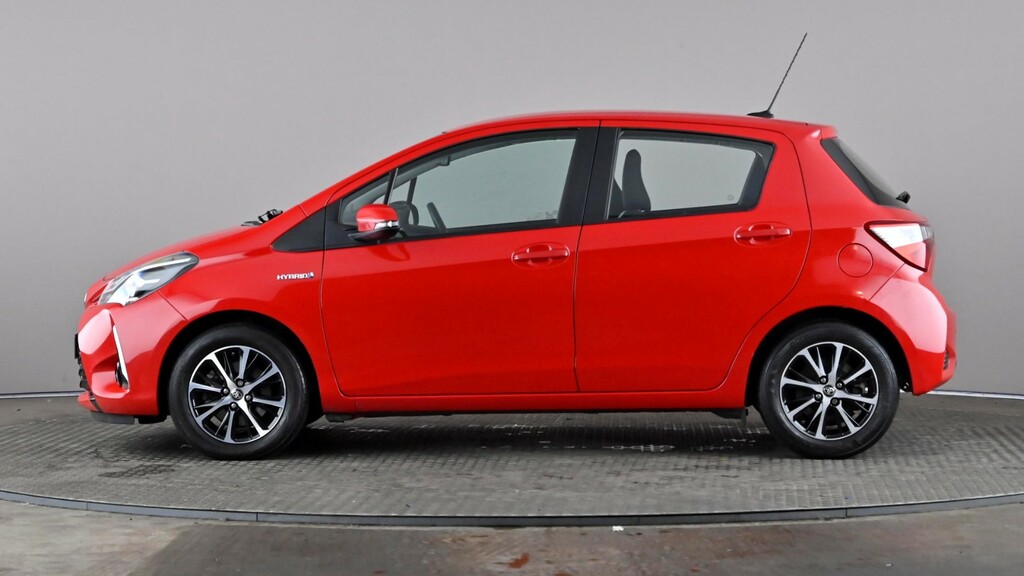 Toyota Yaris 1.5 Hybrid Icon Tech Cvt Red #3