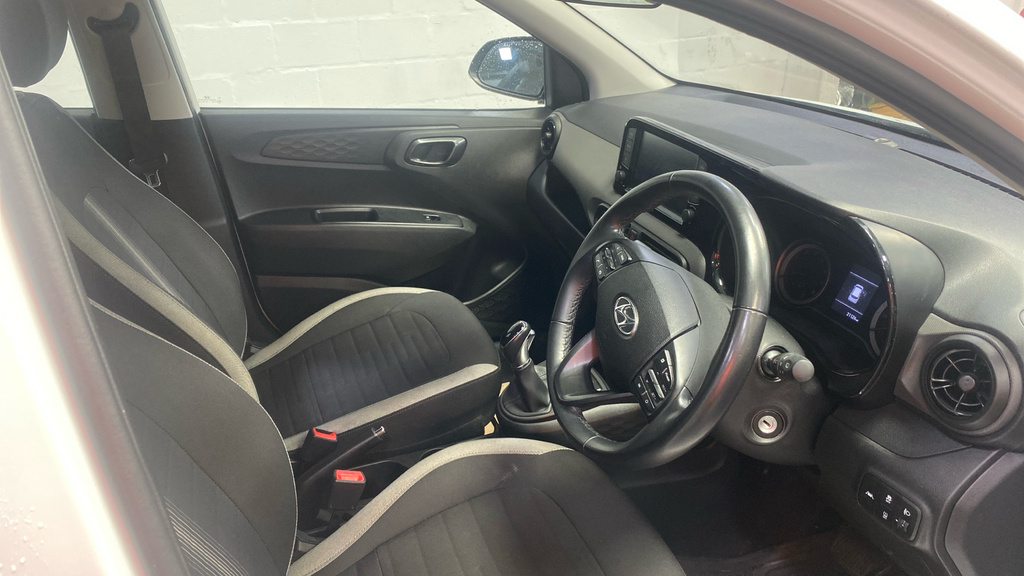 Hyundai I10 1.0 Mpi Se Connect White #4