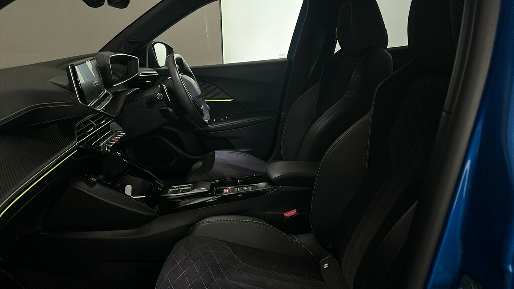 Peugeot 2008 1.2 Puretech Active Grey #19