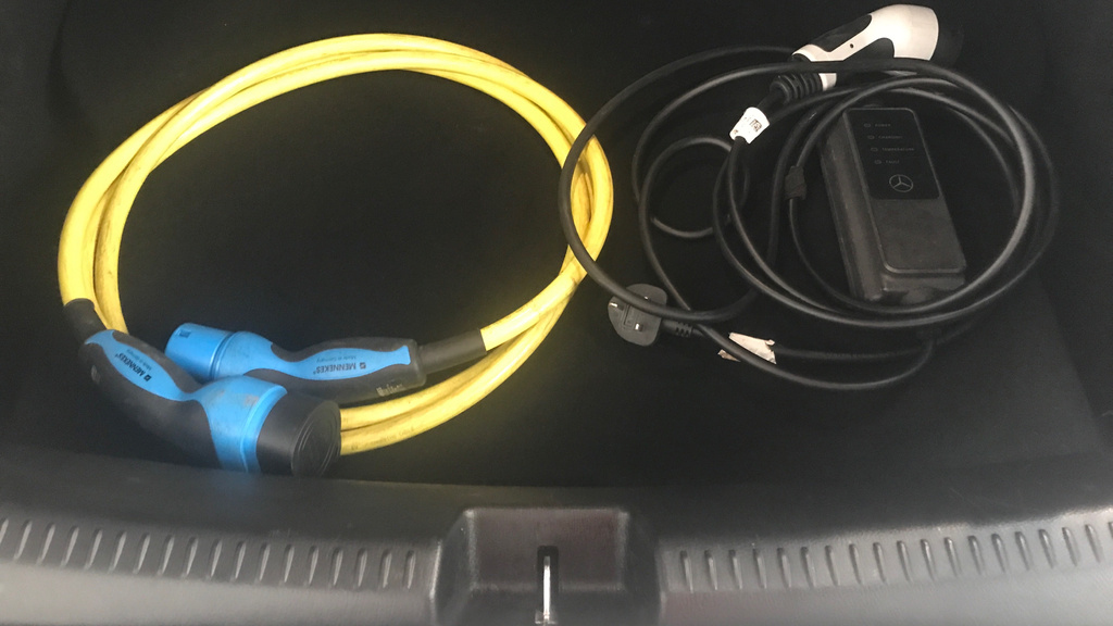 Mercedes-Benz CLA Class 35 Premium Plus 4Matic Tip Yellow #23