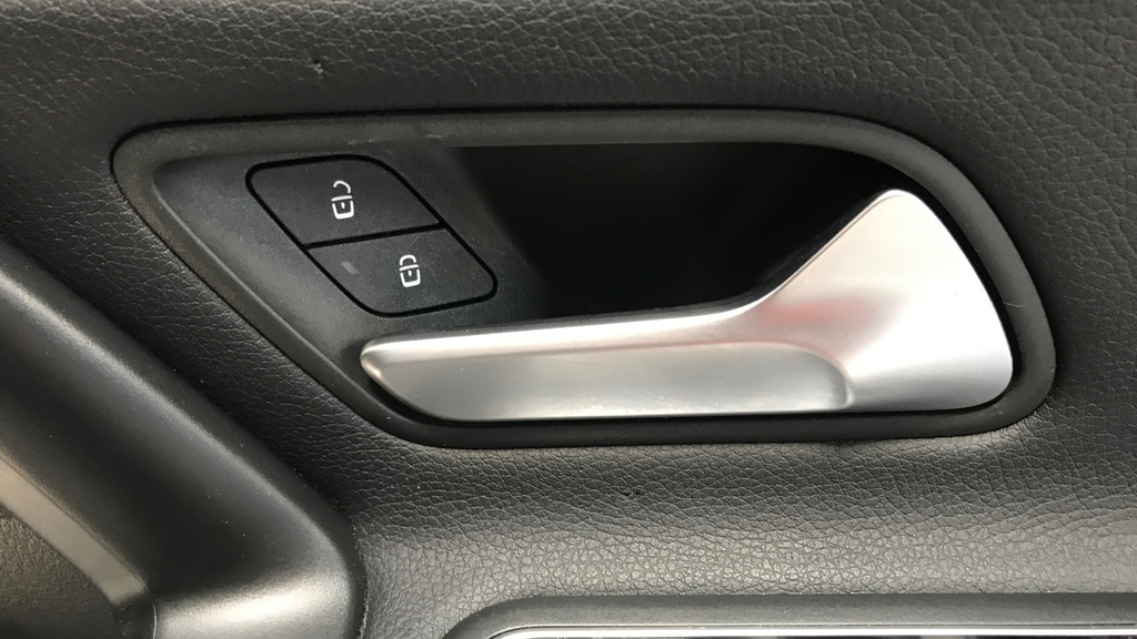 Mercedes-Benz CLA Class 35 Premium Plus 4Matic Tip Yellow #31