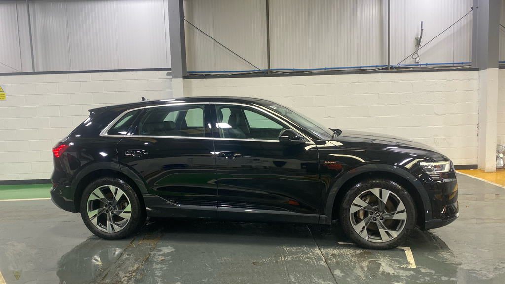 Audi E-tron 230Kw 50 Quattro 71Kwh Sport Cs Black #3