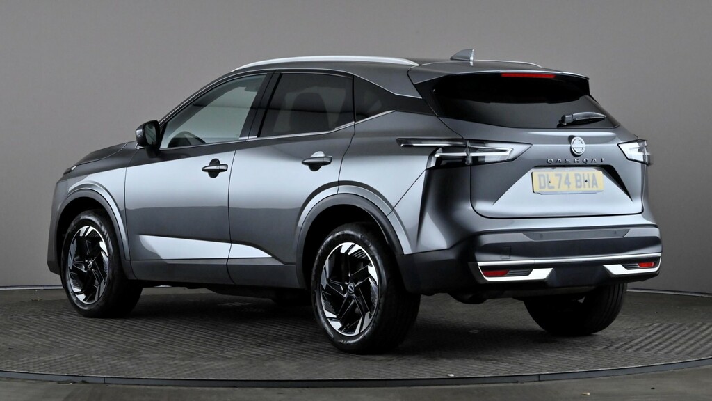 Nissan Qashqai 1.3 Dig-t Mh N-connecta Glass Roof Grey